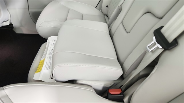 new 2025 Volvo EX90 car, priced at $85,395