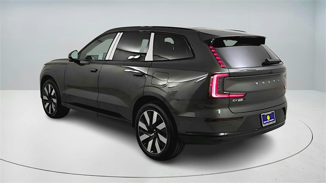 new 2025 Volvo EX90 car, priced at $85,395