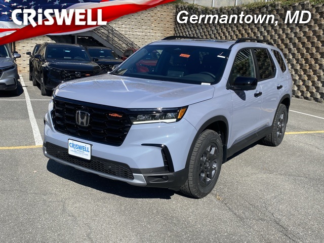 new 2025 Honda Pilot car, priced at $48,071