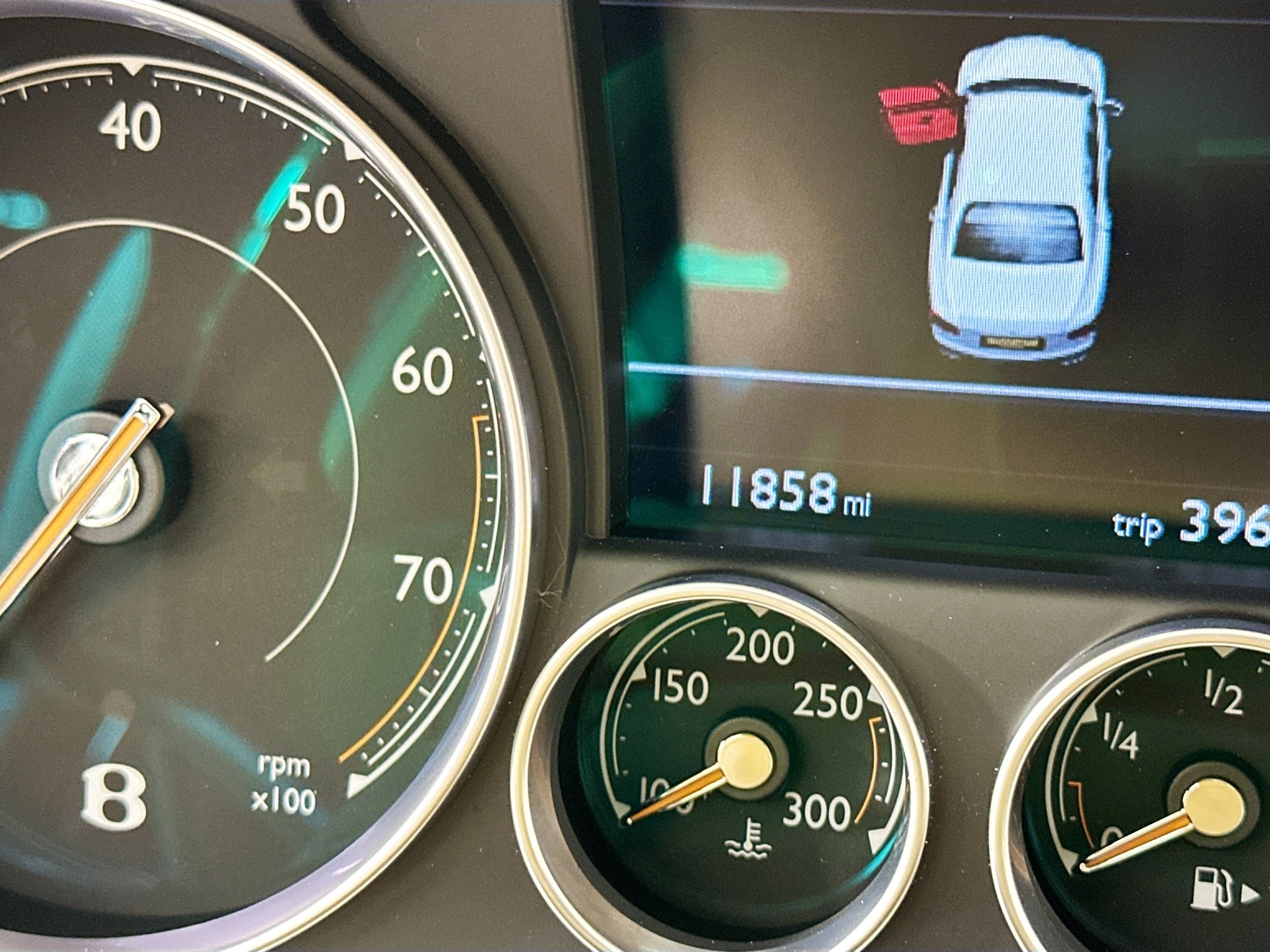 used 2018 Bentley Flying Spur car, priced at $114,999