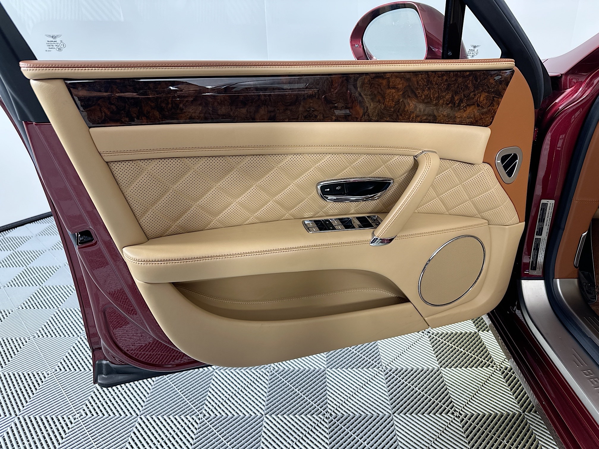 used 2018 Bentley Flying Spur car, priced at $114,999