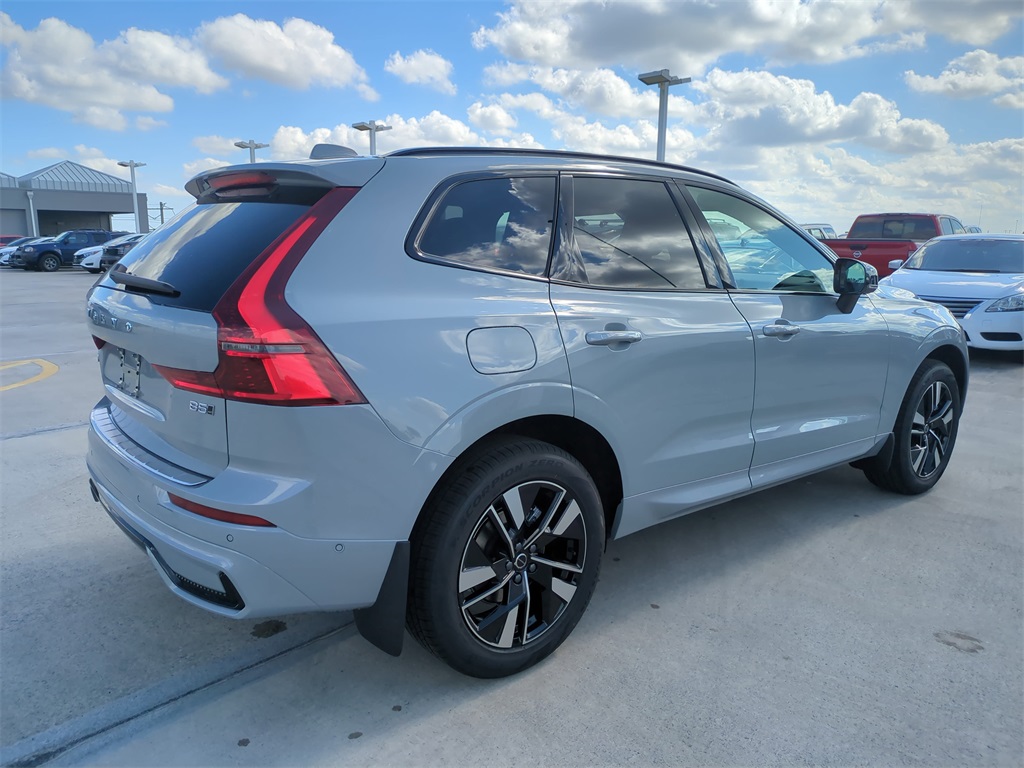 new 2026 Volvo XC60 car, priced at $54,860
