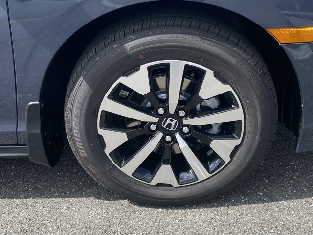 new 2026 Honda Odyssey car, priced at $43,401