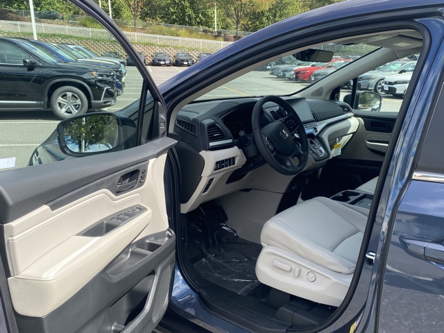 new 2026 Honda Odyssey car, priced at $43,401