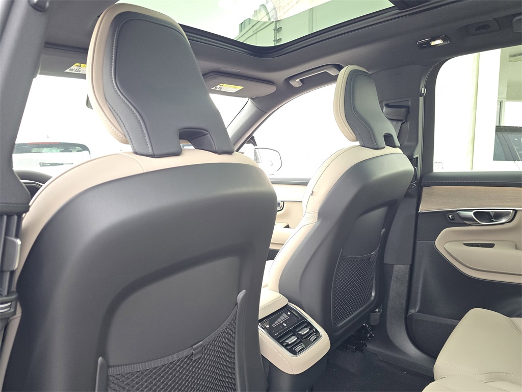 new 2026 Volvo XC90 car, priced at $59,345