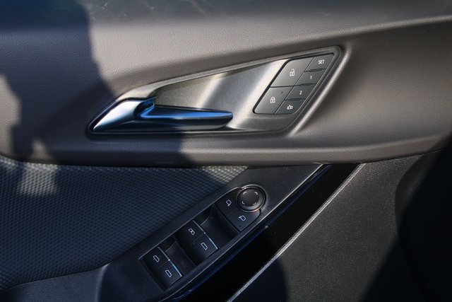 new 2026 Chevrolet Equinox car, priced at $37,290