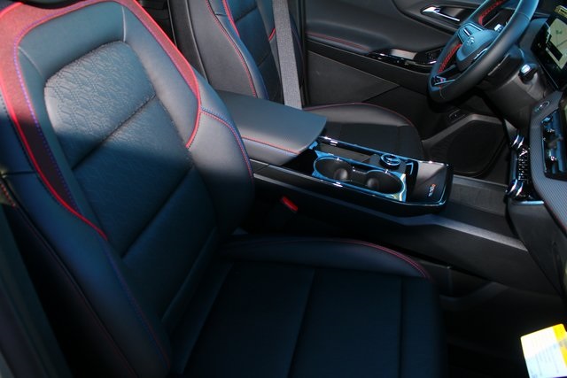 new 2026 Chevrolet Equinox car, priced at $37,290