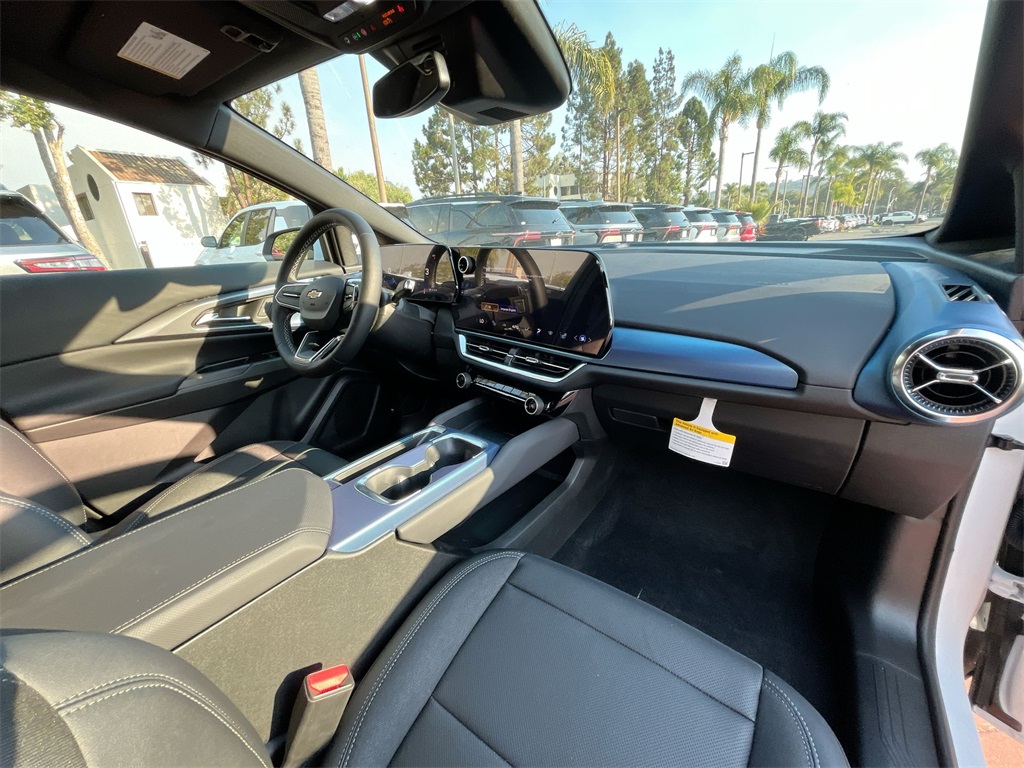 new 2025 Chevrolet Equinox EV car, priced at $37,488