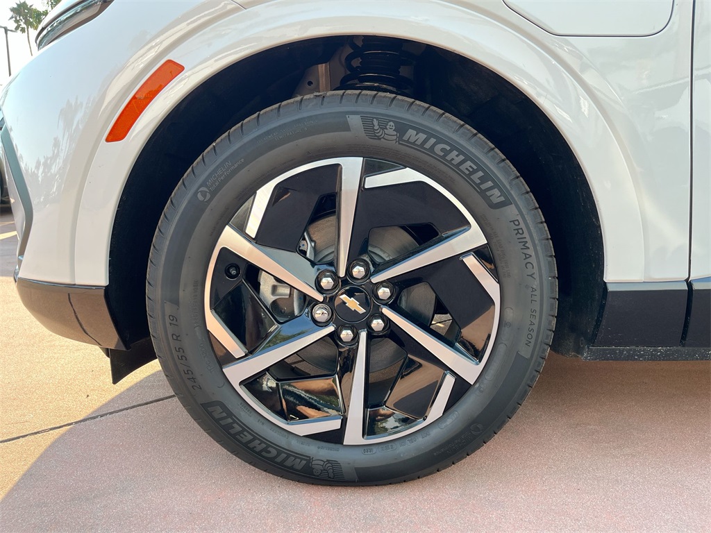 new 2025 Chevrolet Equinox EV car, priced at $37,488