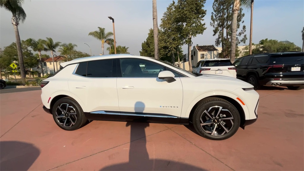 new 2025 Chevrolet Equinox EV car, priced at $37,488