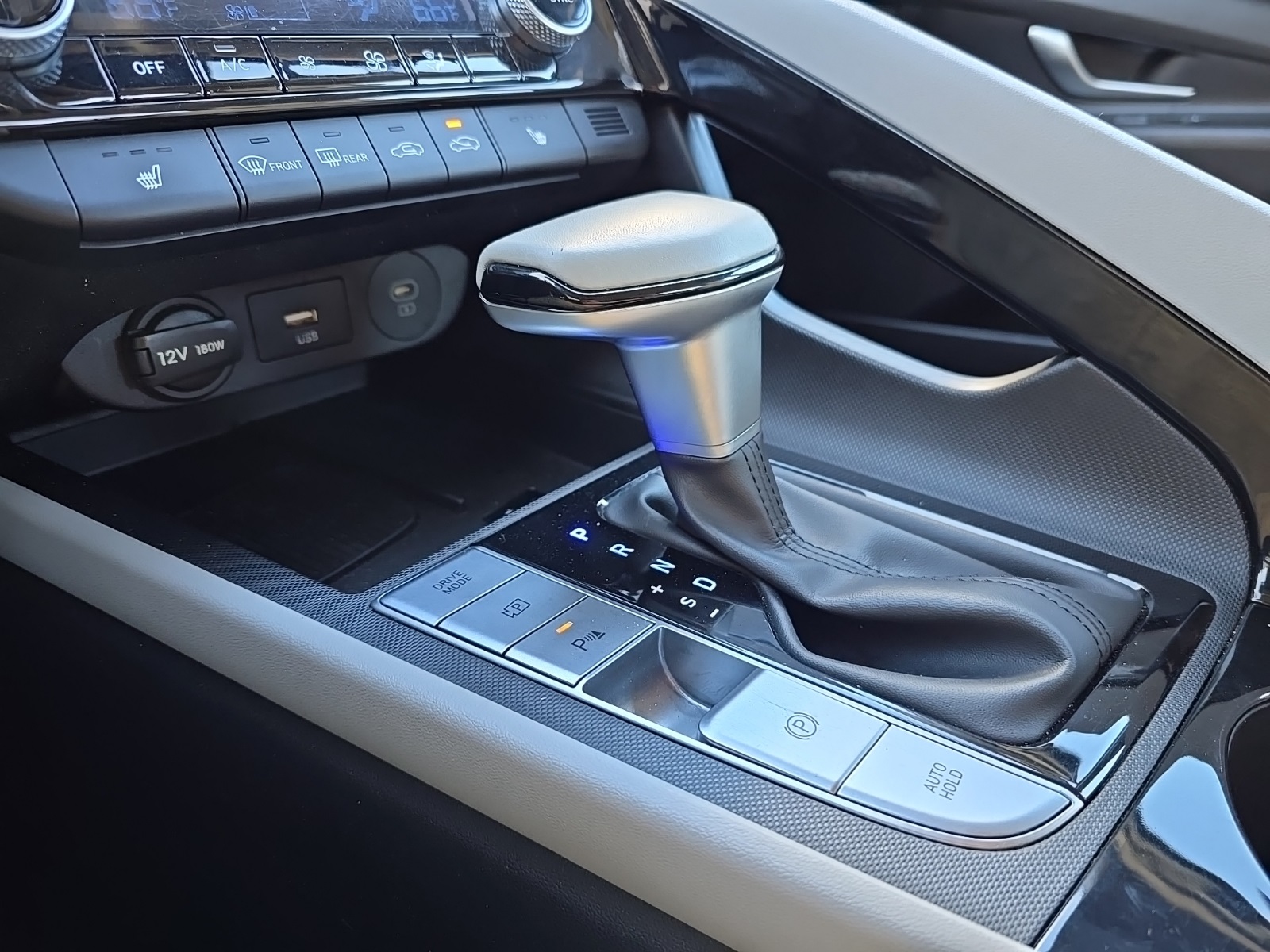 used 2024 Hyundai Elantra car, priced at $21,400