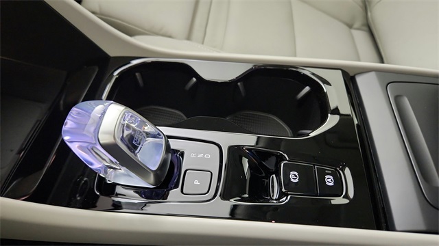 new 2026 Volvo XC40 car, priced at $53,975