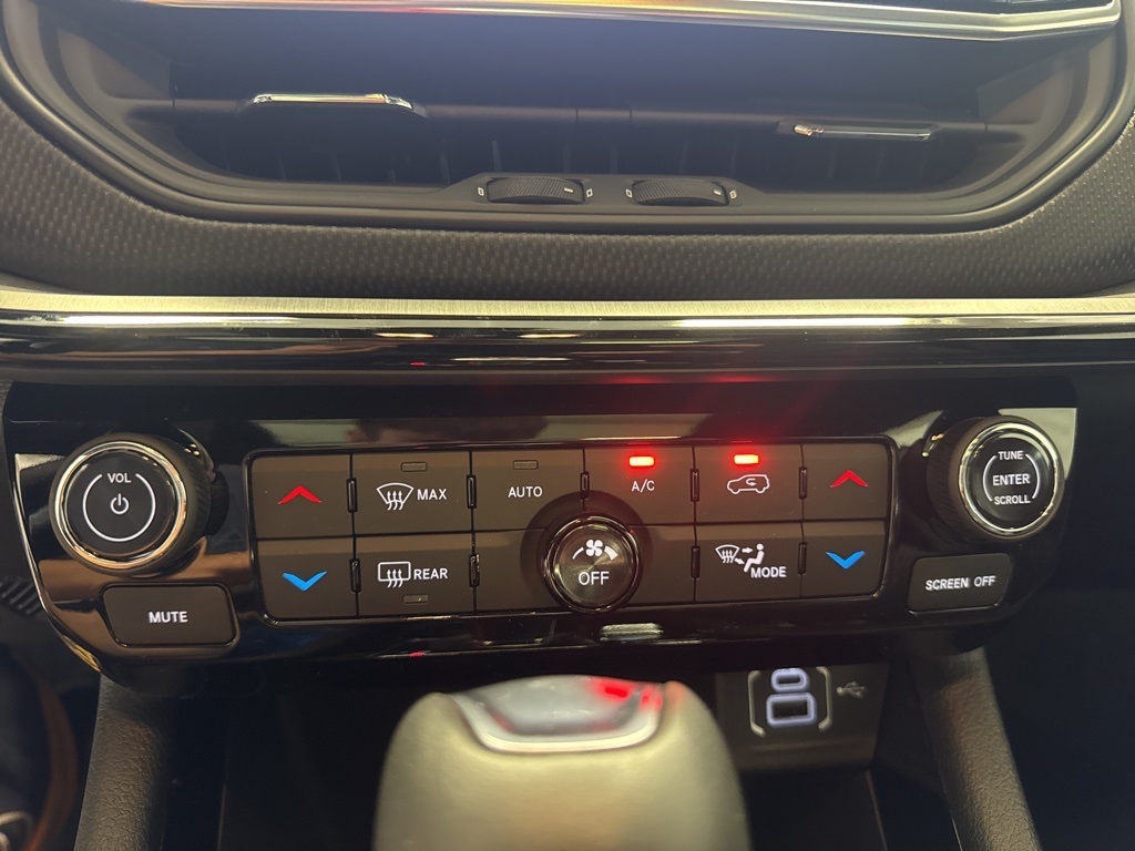 new 2025 Jeep Compass car, priced at $35,221