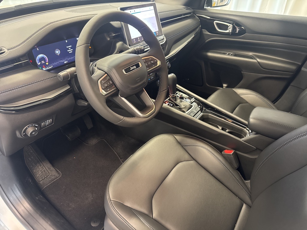 new 2025 Jeep Compass car, priced at $35,221