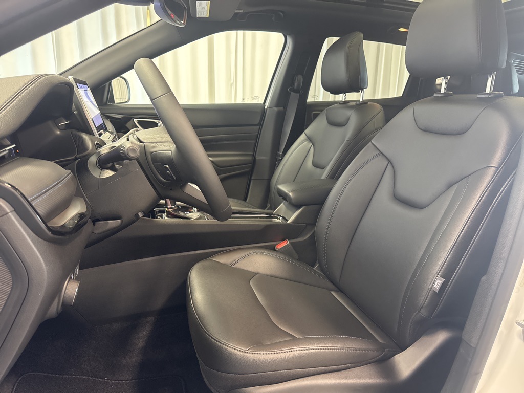 new 2025 Jeep Compass car, priced at $35,221