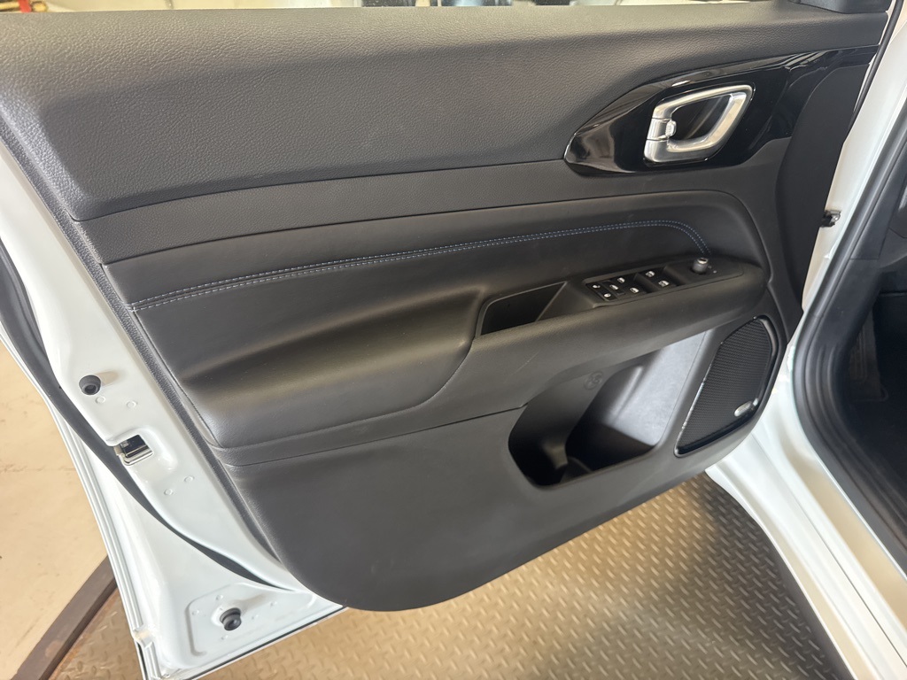 new 2025 Jeep Compass car, priced at $35,221
