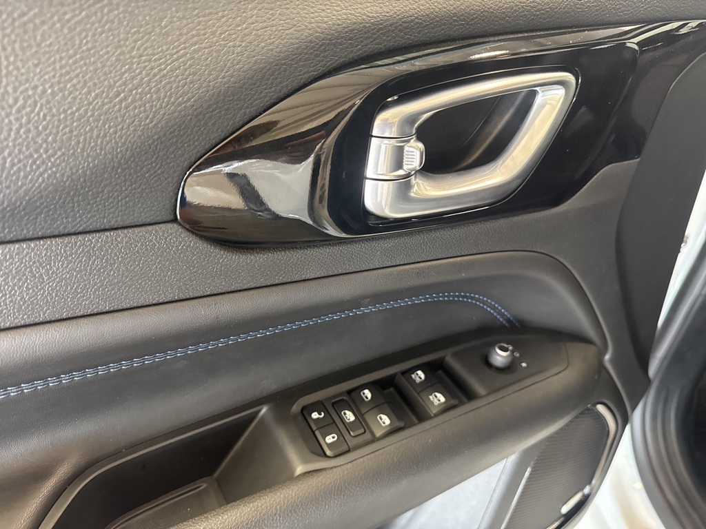 new 2025 Jeep Compass car, priced at $35,221