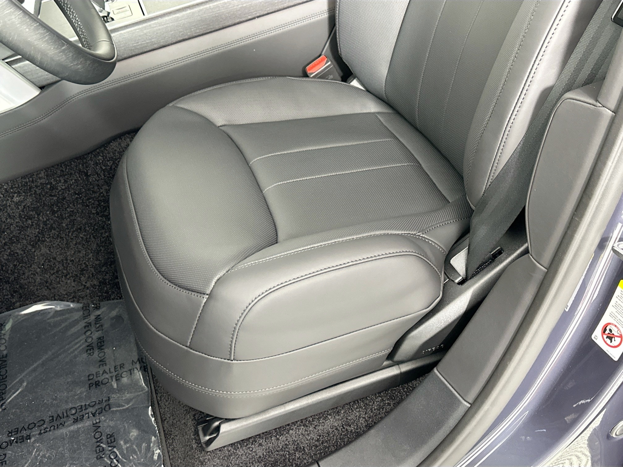 new 2025 Land Rover Range Rover car, priced at $124,640