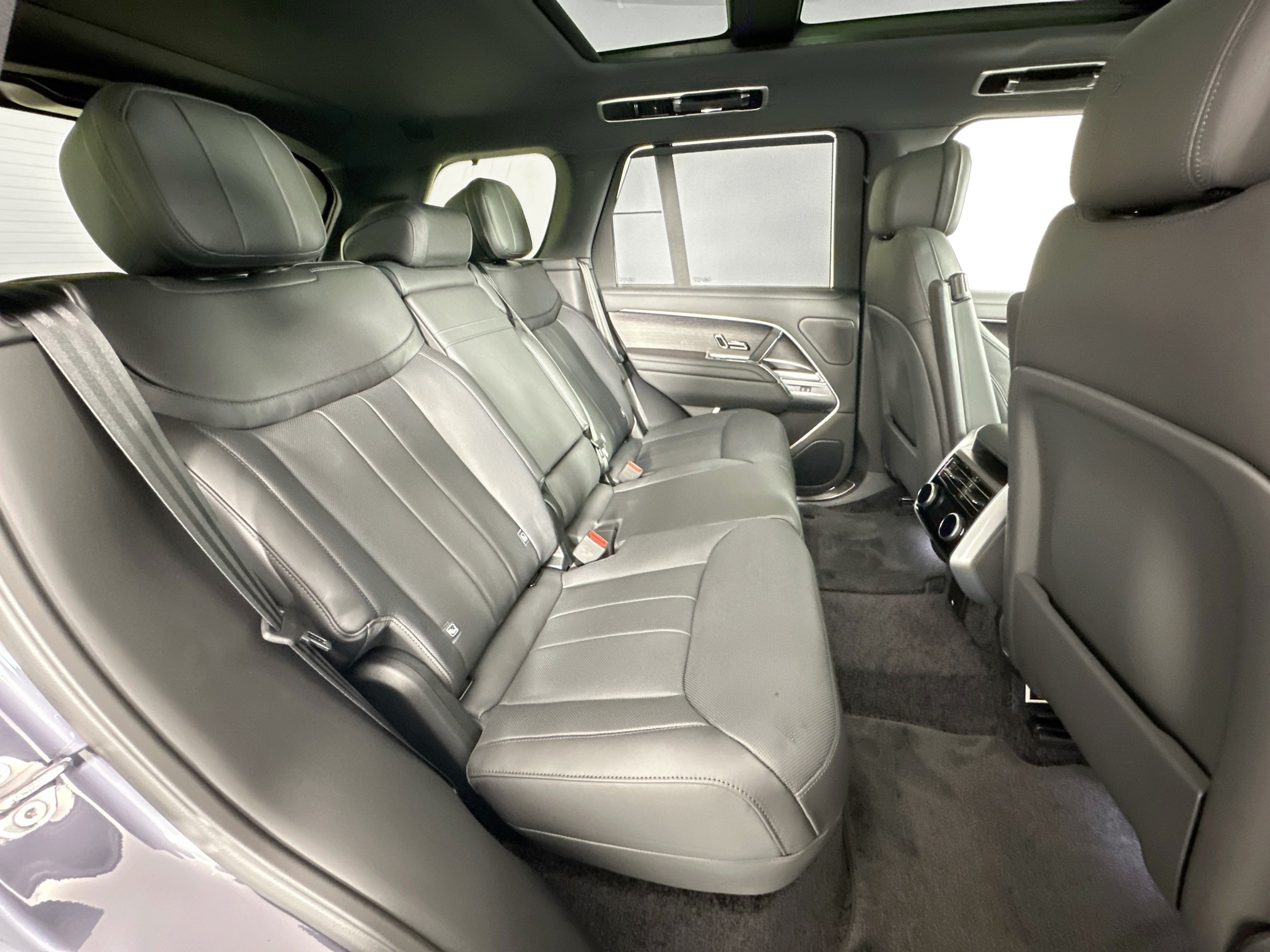 new 2025 Land Rover Range Rover car, priced at $124,640