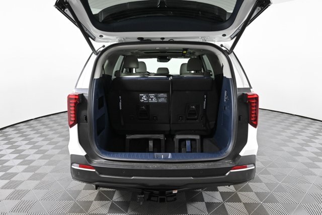 new 2025 Kia Carnival car, priced at $50,671