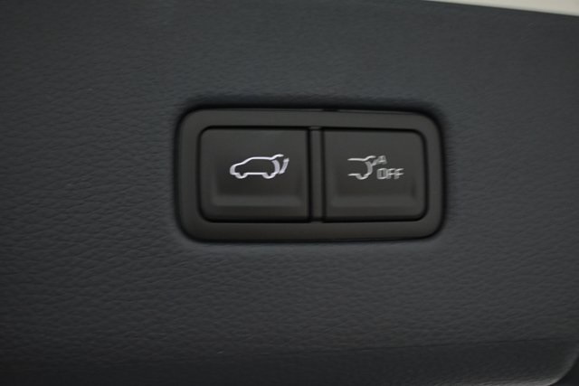 new 2025 Kia Carnival car, priced at $50,671