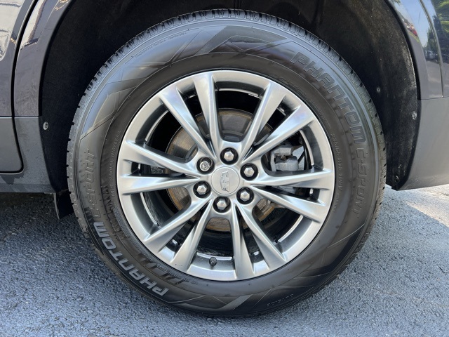 used 2022 Cadillac XT5 car, priced at $29,000