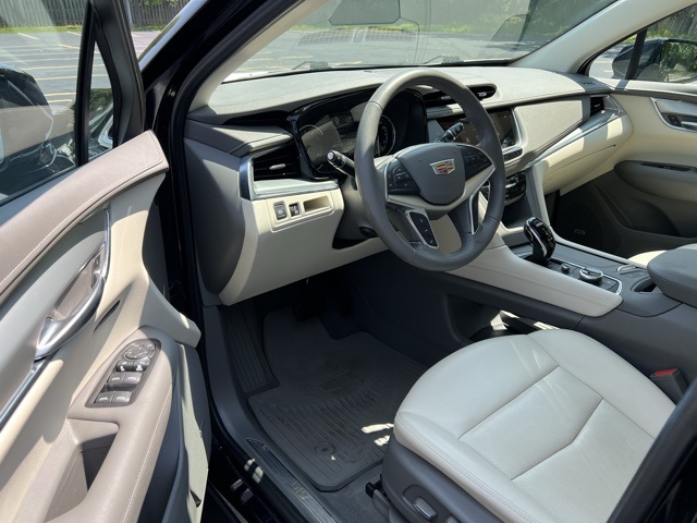 used 2022 Cadillac XT5 car, priced at $29,000