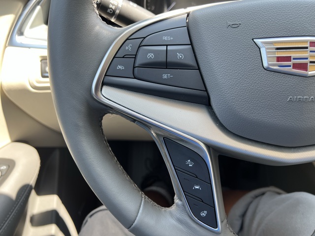 used 2022 Cadillac XT5 car, priced at $29,000