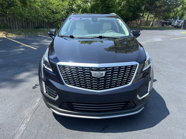 used 2022 Cadillac XT5 car, priced at $29,000