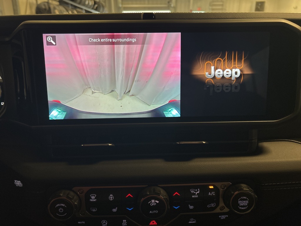 new 2025 Jeep Gladiator car, priced at $53,170