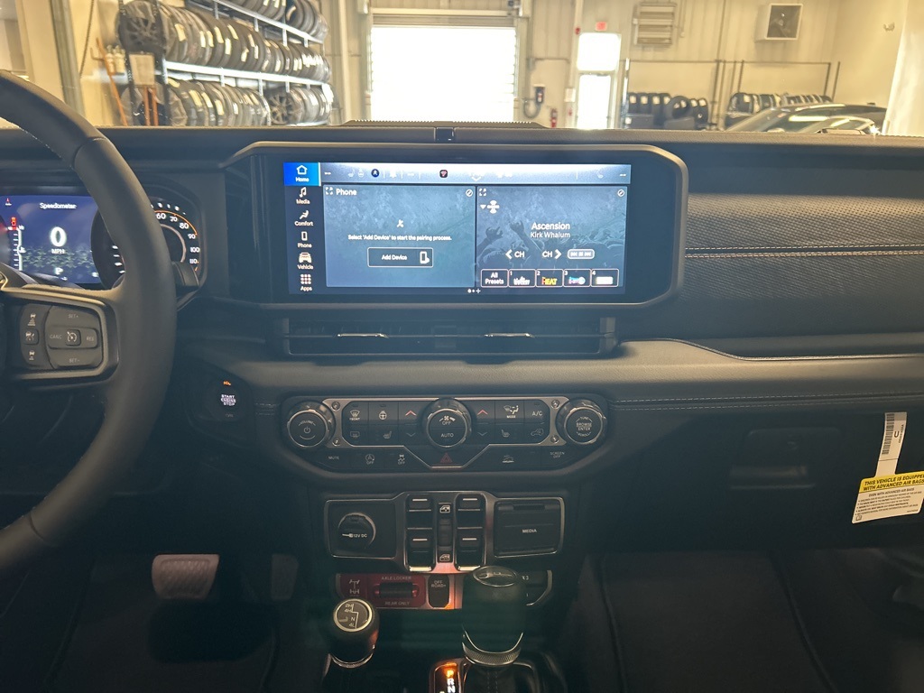new 2025 Jeep Gladiator car, priced at $53,170