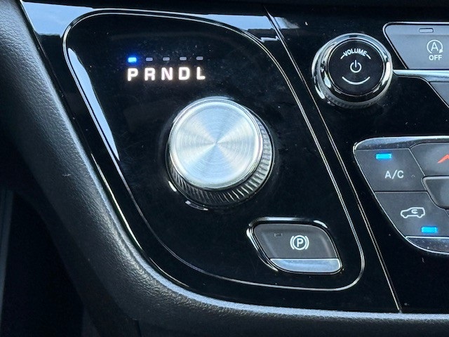 used 2019 Chrysler Pacifica car, priced at $19,307