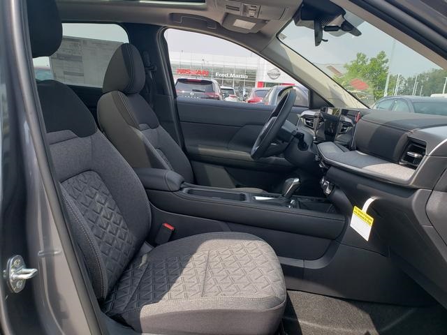 new 2025 Nissan Kicks car, priced at $25,460