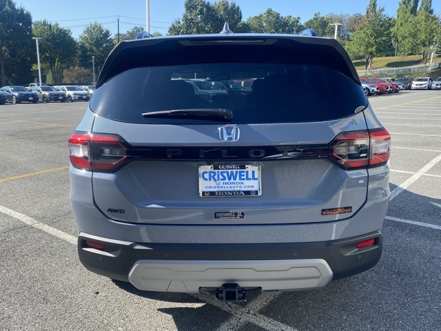 new 2025 Honda Pilot car, priced at $47,718
