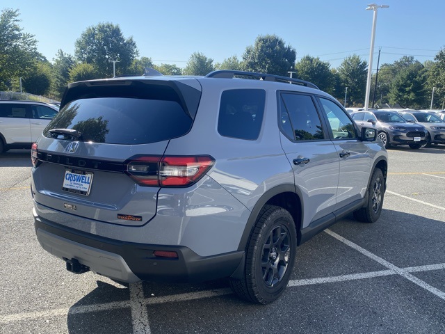 new 2025 Honda Pilot car, priced at $47,718