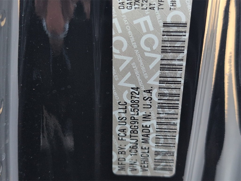 used 2023 Jeep Gladiator car, priced at $38,000