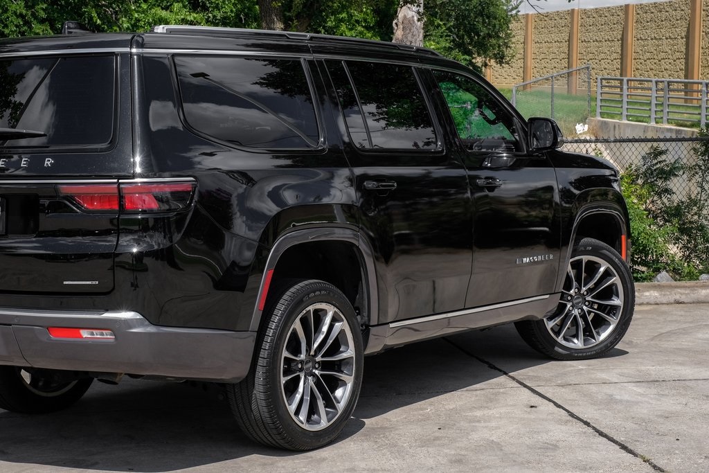 used 2022 Jeep Wagoneer car, priced at $46,976