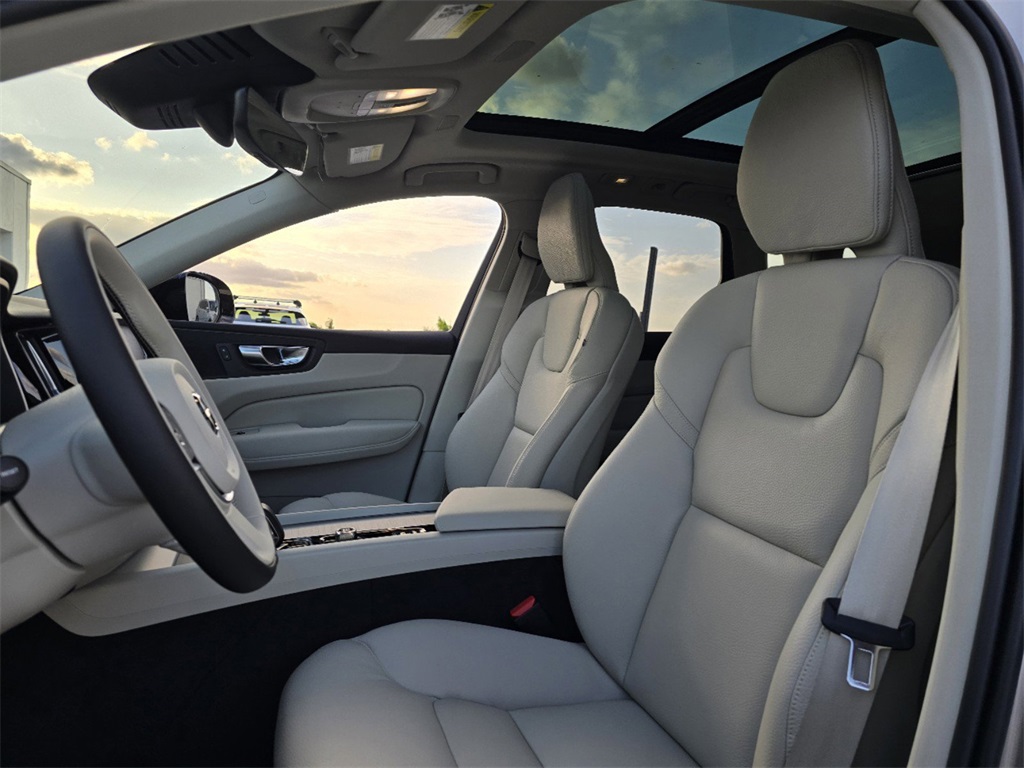 new 2025 Volvo XC60 car, priced at $51,165