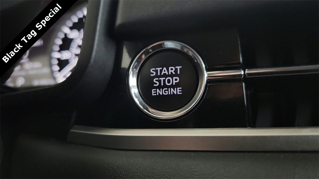 used 2024 Mitsubishi Outlander car, priced at $21,888