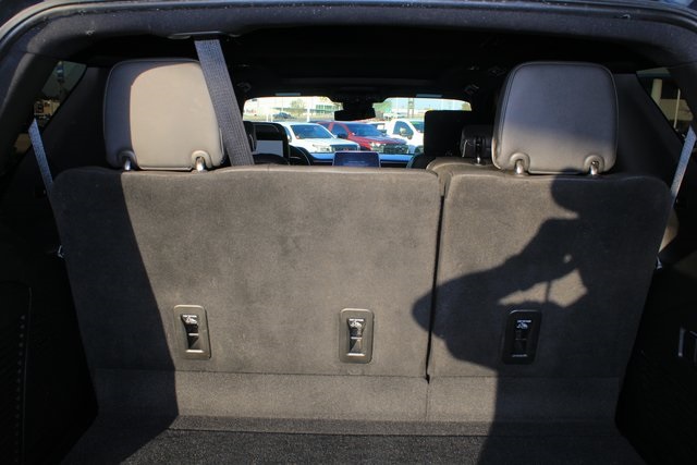 used 2023 GMC Yukon car, priced at $50,649