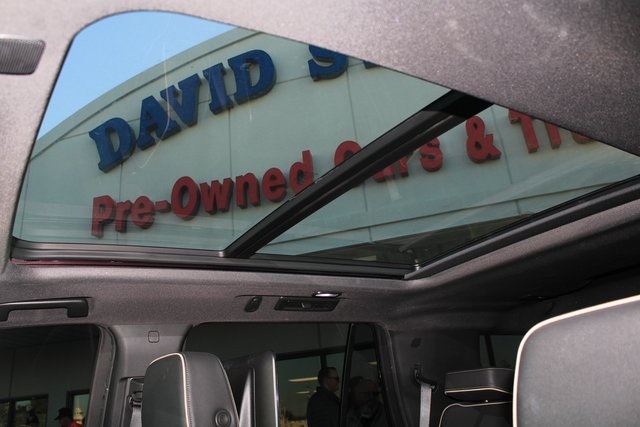 used 2023 GMC Yukon car, priced at $50,649