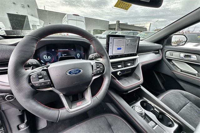 new 2025 Ford Explorer car, priced at $60,360