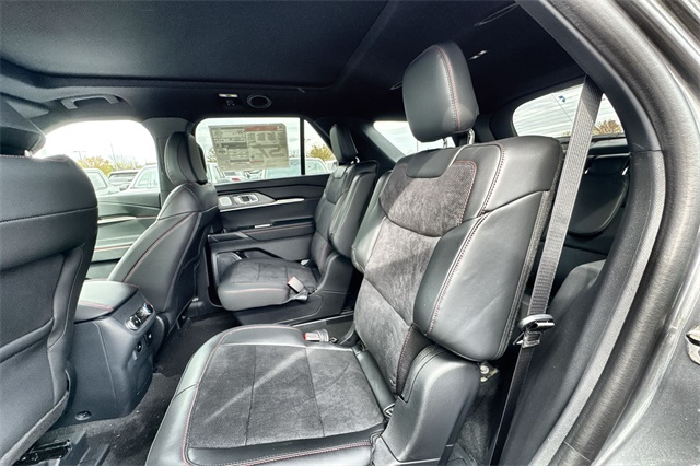 new 2025 Ford Explorer car, priced at $60,360