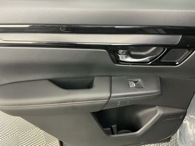 used 2025 Honda CR-V Hybrid car, priced at $39,995