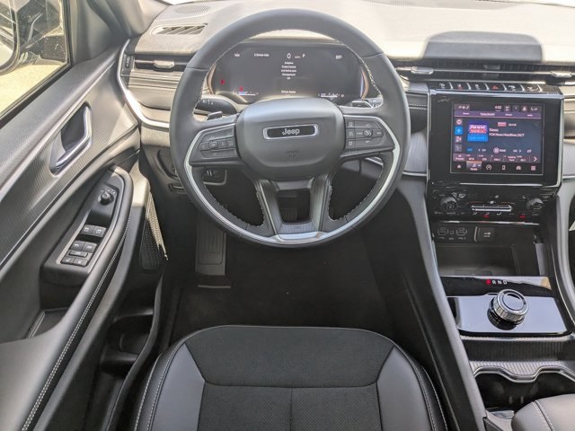 new 2025 Jeep Grand Cherokee car, priced at $34,635