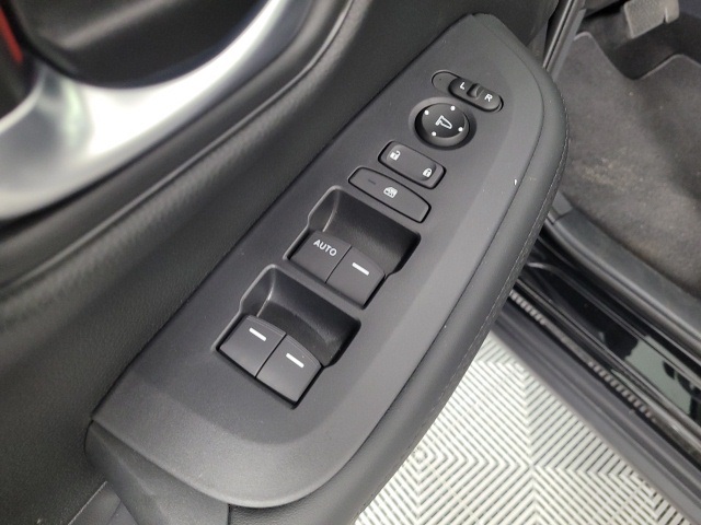 used 2025 Honda HR-V car, priced at $28,995