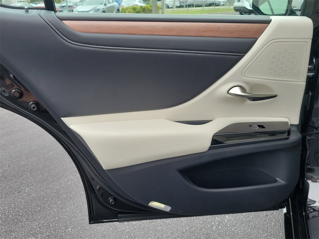 new 2025 Lexus ES car, priced at $47,854
