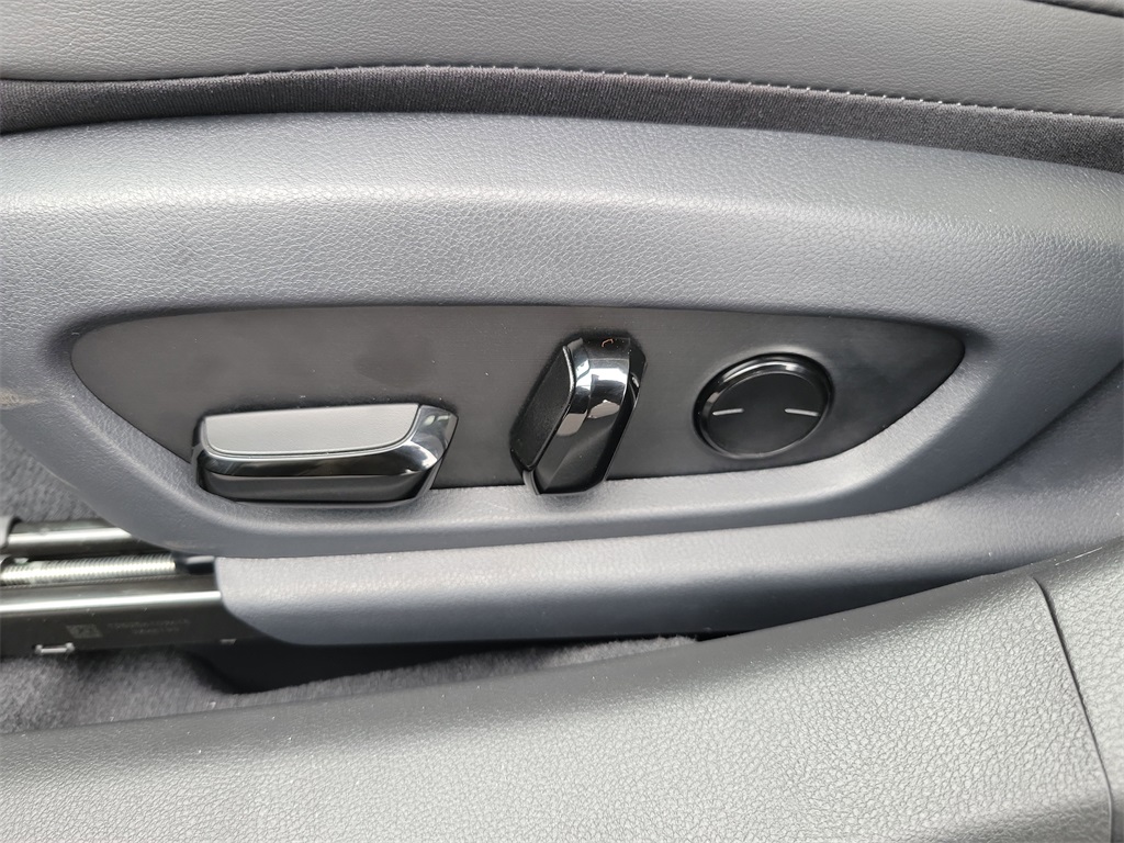 new 2025 Lexus ES car, priced at $47,854