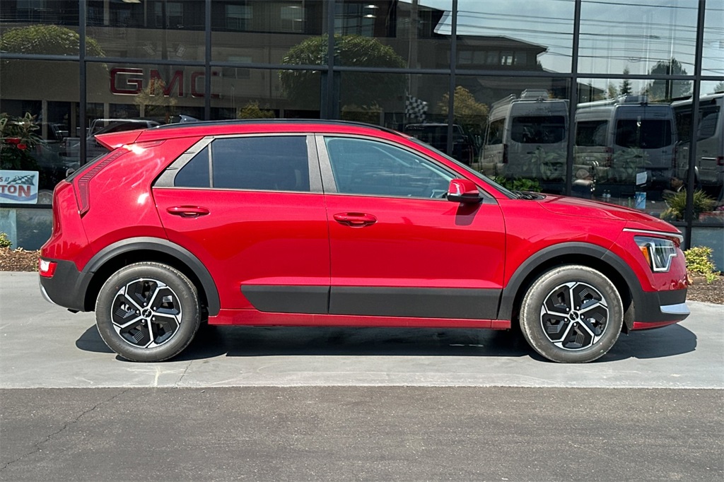 new 2025 Kia Niro car, priced at $31,830