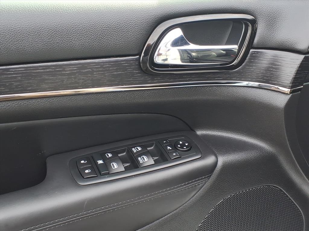 used 2020 Jeep Grand Cherokee car, priced at $25,900